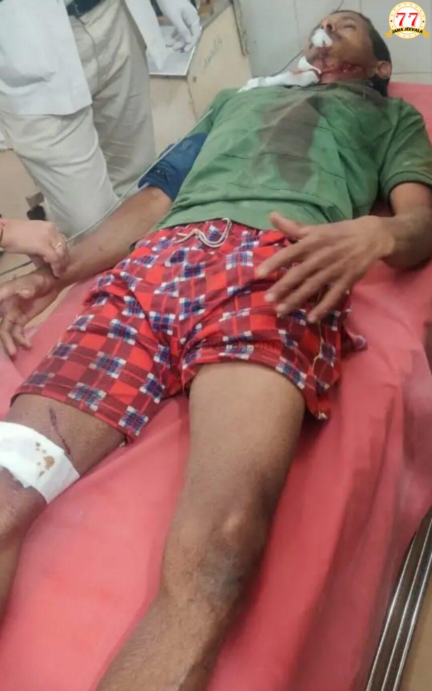 ಮುಂಡವಾಡದಲ್ಲಿ ವ್ಯಕ್ತಿ ಮೇಲೆ ಕರಡಿ ದಾಳಿ ಮುಂಡವಾಡದಲ್ಲಿ ವ್ಯಕ್ತಿ ಮೇಲೆ ಕರಡಿ ದಾಳಿ