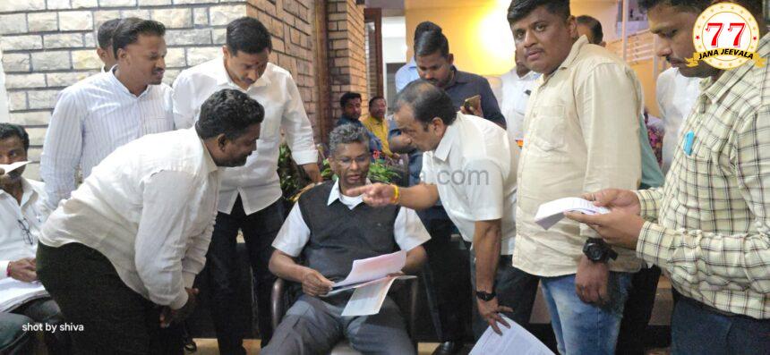 ಉಳವಿ ರಸ್ತೆ ದುರಸ್ತಿಗೆ ಸಚಿವ ಸತೀಶ ಜಾರಕಿಹೊಳಿಗೆ ಮನವಿ
