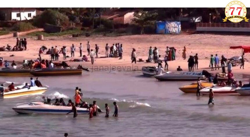 ನಾಲ್ವರು ವಿದ್ಯಾರ್ಥಿಗಳ ಸಾವಿನ ನಂತರ ಮುರುಡೇಶ್ವರ ಕಡಲತೀರಕ್ಕೆ ಪ್ರವಾಸಿಗರಿಗೆ ನಿರ್ಬಂಧ ನಾಲ್ವರು ವಿದ್ಯಾರ್ಥಿಗಳ ಸಾವಿನ ನಂತರ ಮುರುಡೇಶ್ವರ ಕಡಲತೀರಕ್ಕೆ ಪ್ರವಾಸಿಗರಿಗೆ ನಿರ್ಬಂಧ