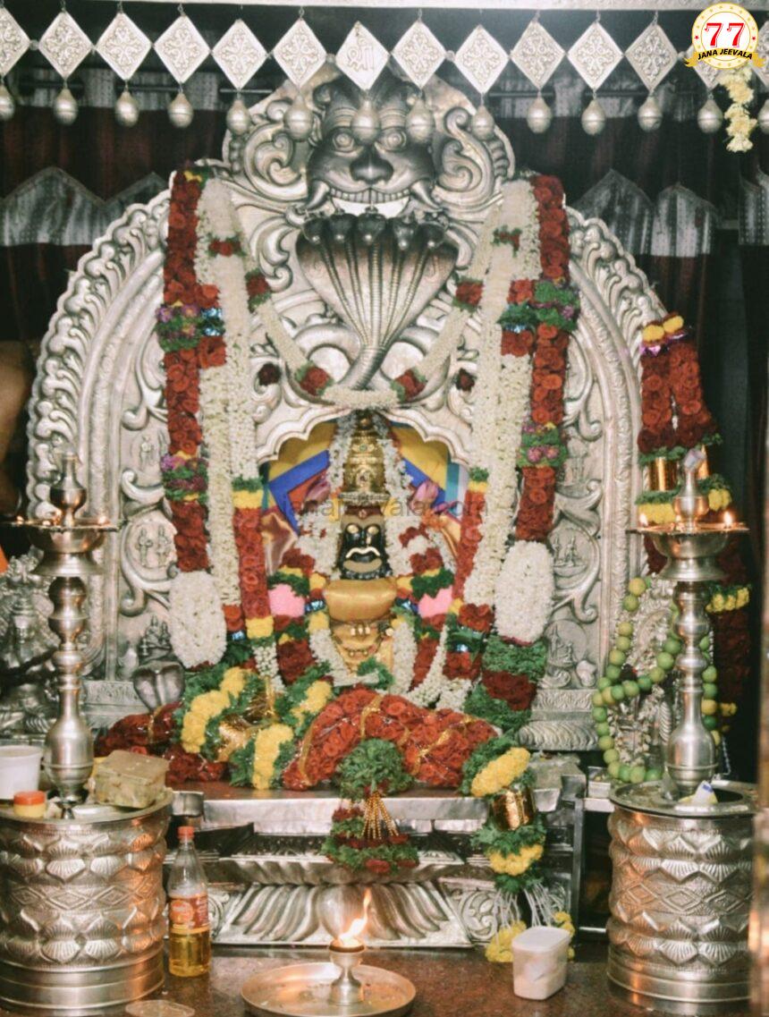 ಶ್ರೀ ರೇಣುಕಾ ಯಲ್ಲಮ್ಮ ದೇವಸ್ಥಾನ ತಿರುಪತಿ, ಧರ್ಮಸ್ಥಳ ಮಾದರಿಯಲ್ಲಿ ಅಭಿವೃದ್ಧಿಗೆ ಯೋಜನೆ: DC ಮೊಹಮ್ಮದ್ ರೋಷನ್ ಶ್ರೀ ರೇಣುಕಾ ಯಲ್ಲಮ್ಮ ದೇವಸ್ಥಾನ ತಿರುಪತಿ, ಧರ್ಮಸ್ಥಳ ಮಾದರಿಯಲ್ಲಿ ಅಭಿವೃದ್ಧಿಗೆ ಯೋಜನೆ: DC ಮೊಹಮ್ಮದ್ ರೋಷನ್
