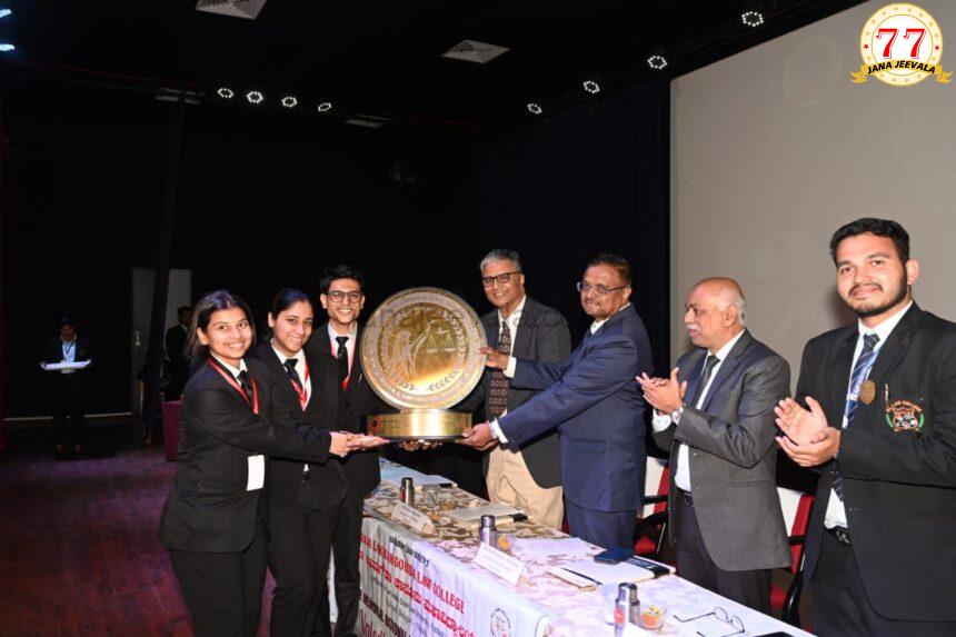 ಎಂ.ಕೆ. ನಂಬಿಯಾರ್ ಮೂಟ್ ಕೋರ್ಟ್ ಸ್ಪರ್ಧೆಯಲ್ಲಿ ಸಿಂಬಯೋಸಿಸ್ ಕಾನೂನು ಮಹಾವಿದ್ಯಾಲಯ ವಿಜೇತ ಎಂ.ಕೆ. ನಂಬಿಯಾರ್ ಮೂಟ್ ಕೋರ್ಟ್ ಸ್ಪರ್ಧೆಯಲ್ಲಿ ಸಿಂಬಯೋಸಿಸ್ ಕಾನೂನು ಮಹಾವಿದ್ಯಾಲಯ ವಿಜೇತ