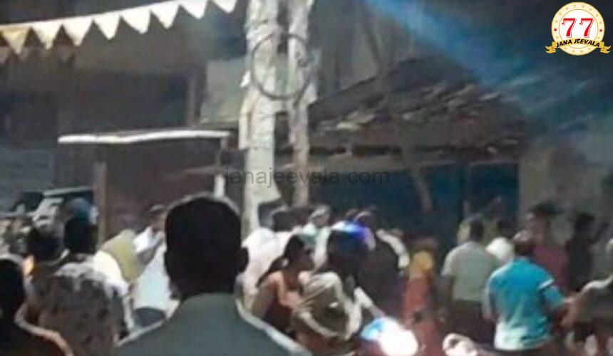 ಗಣಾಚಾರಿಗಲ್ಲಿಯಲ್ಲಿ ಗುಂಪು ಘರ್ಷಣೆ; ಕಲ್ಲು ತೂರಾಟ ಗಣಾಚಾರಿಗಲ್ಲಿಯಲ್ಲಿ ಗುಂಪು ಘರ್ಷಣೆ; ಕಲ್ಲು ತೂರಾಟ