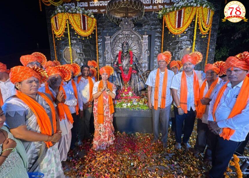 ಸುಳೇಭಾವಿಯಲ್ಲಿ ಛತ್ರಪತಿ ಶಿವಾಜಿ ಮಹಾರಾಜರ ಮೂರ್ತಿ ಅನಾವರಣ- ಮಹಾತ್ಮರ ಪುತ್ಥಳಿ ಸ್ಥಾಪನೆ ಹಿಂದೆ ರಾಜಕೀಯ ಉದ್ದೇಶವಿಲ್ಲ, ಮುಂದಿನ ಪೀಳಿಗೆಗೆ ಸ್ಫೂರ್ತಿ ತುಂಬುವ ಉದ್ದೇಶ : ಚುನಾವಣೆ ಸಂದರ್ಭದಲ್ಲಿ ಬಂದು ಹೋಗುವವರ ಬಗ್ಗೆ ಎಚ್ಚರವಿರಲಿ ; ಹೆಬ್ಬಾಳಕರ್