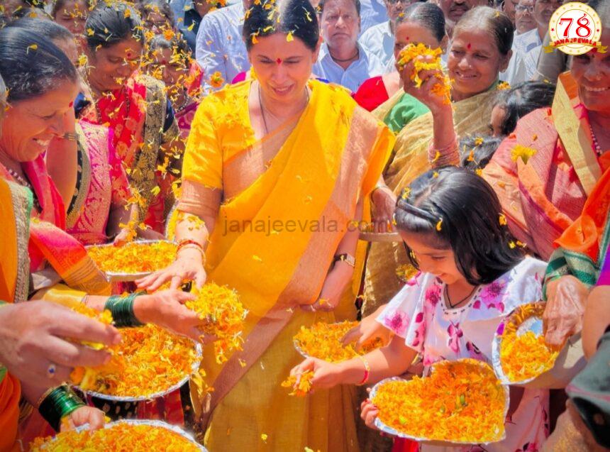 ವಿಠ್ಠಲ -ರುಕ್ಮಿಣಿ ದೇವಸ್ಥಾನ ಕಾಮಗಾರಿಗೆ ಸಚಿವೆ ಲಕ್ಷ್ಮೀ ಹೆಬ್ಬಾಳಕರ್ ಭೂಮಿ ಪೂಜೆ