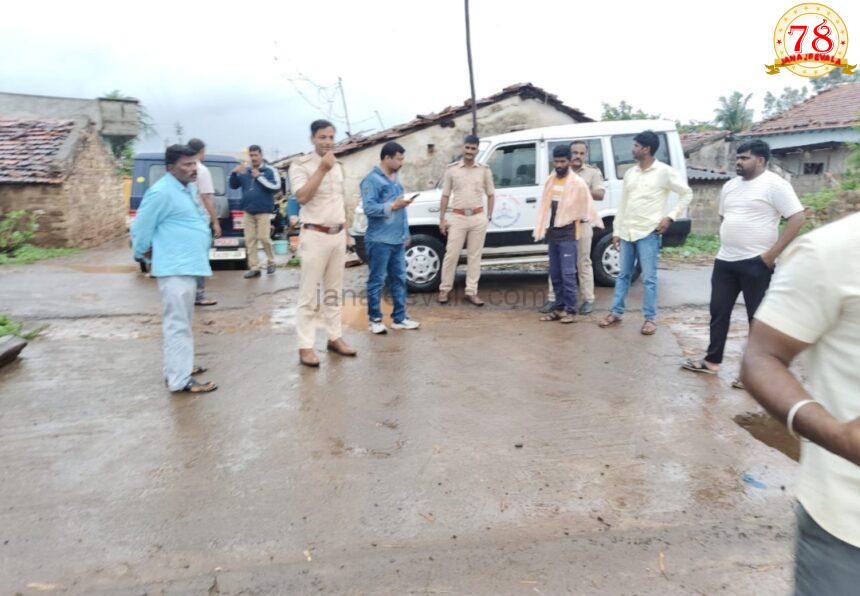 3 ಸೀರಿಯಲ್ ಕಿಲ್ಲರ್ಸ್ ಊರಲ್ಲೇ ನಡೆಯಿತು ಮತ್ತೊಂದು ಭೀಕರ ಕೊಲೆ…! ಕೊಲೆಗಡುಕರಿಗೆ ಸಿಂಹಸ್ವಪ್ನ ಈ ಜಾವೇದ್ ಮುಶಾಪುರಿ…! 3 ಸೀರಿಯಲ್ ಕಿಲ್ಲರ್ಸ್ ಊರಲ್ಲೇ ನಡೆಯಿತು ಮತ್ತೊಂದು ಭೀಕರ ಕೊಲೆ…! ಕೊಲೆಗಡುಕರಿಗೆ ಸಿಂಹಸ್ವಪ್ನ ಈ ಜಾವೇದ್ ಮುಶಾಪುರಿ…!