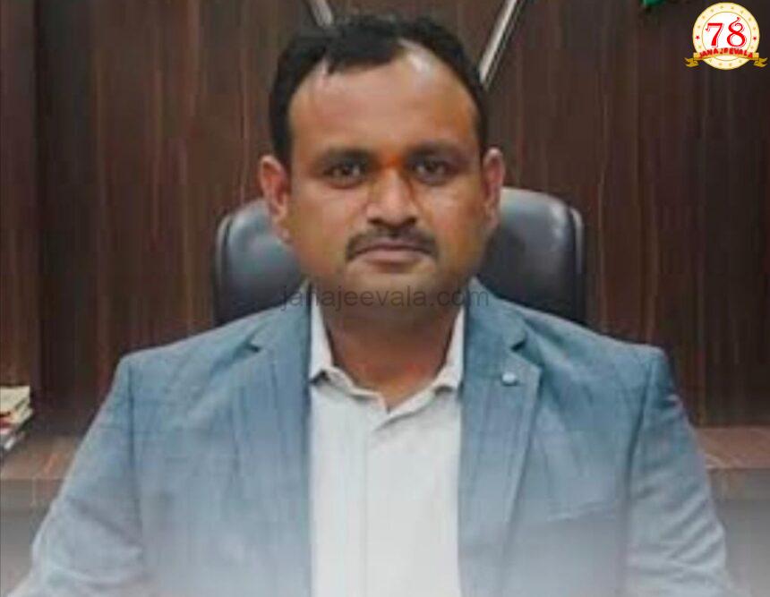 ಧಾರವಾಡ ಶಾಲಾ ಶಿಕ್ಷಣ ಹಾಗೂ ಸಾಕ್ಷರತಾ ಇಲಾಖೆಯ ಹೆಚ್ಚುವರಿ ಆಯುಕ್ತರಾಗಿ ಅತ್ಯಂತ ದಕ್ಷ-ಕ್ರಿಯಾಶೀಲ ಅಧಿಕಾರಿಯನ್ನು ನೇಮಕ ಮಾಡಿ ಸರ್ಕಾರ ಧಾರವಾಡ ಶಾಲಾ ಶಿಕ್ಷಣ ಹಾಗೂ ಸಾಕ್ಷರತಾ ಇಲಾಖೆಯ ಹೆಚ್ಚುವರಿ ಆಯುಕ್ತರಾಗಿ ಅತ್ಯಂತ ದಕ್ಷ-ಕ್ರಿಯಾಶೀಲ ಅಧಿಕಾರಿಯನ್ನು ನೇಮಕ ಮಾಡಿ ಸರ್ಕಾರ