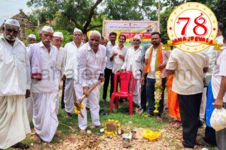 ಬಸ್ ಪ್ರಯಾಣಿಕರ ತಂಗುದಾನ ಮತ್ತು ಸಮುದಾಯ ಭವನ ಕಾಮಗಾರಿಗಳಿಗೆ ಭೂಮಿ ಪೂಜೆ ನೆರವೇರಿಸಿದ ಈರಣ್ಣ ಕಡಾಡಿ