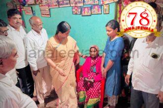 ಅಪಘಾತದಲ್ಲಿ ಇಬ್ಬರ ಸಾವು: ಮನೆಗೆ ತೆರಳಿ ಸಾಂತ್ವನ ಹೇಳಿದ ಸಚಿವೆ ಲಕ್ಷ್ಮೀ ಹೆಬ್ಬಾಳಕರ್