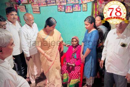 ಅಪಘಾತದಲ್ಲಿ ಇಬ್ಬರ ಸಾವು: ಮನೆಗೆ ತೆರಳಿ ಸಾಂತ್ವನ ಹೇಳಿದ ಸಚಿವೆ ಲಕ್ಷ್ಮೀ ಹೆಬ್ಬಾಳಕರ್