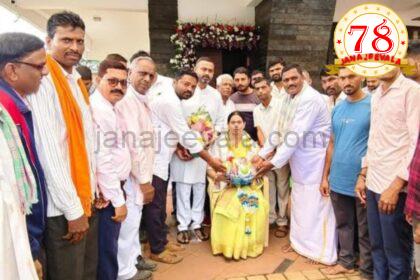 ಉನ್ನತೀಕರಿಸಿದ ಪ್ರೌಢ ಶಾಲೆ ಮಂಜೂರು: ಸಚಿವೆ ಲಕ್ಷ್ಮೀ ಹೆಬ್ಬಾಳಕರ್ ಗೆ ಸನ್ಮಾನ