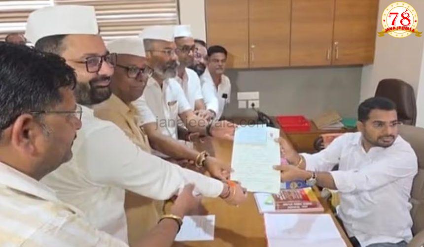 ಕತ್ತಿ-ಸವದಿ ಒಂದಾಗ್ತಾರಾ ?ರಂಗೇರಿದ ಬೆಳಗಾವಿ ಡಿಸಿಸಿ ಬ್ಯಾಂಕ್ ಚುನಾವಣಾ ಕಣ; ರಮೇಶ ಕತ್ತಿ, ವಿಶ್ವನಾಥ ಪಾಟೀಲ ನಾಮಪತ್ರ ಸಲ್ಲಿಕೆ ಕತ್ತಿ-ಸವದಿ ಒಂದಾಗ್ತಾರಾ ?ರಂಗೇರಿದ ಬೆಳಗಾವಿ ಡಿಸಿಸಿ ಬ್ಯಾಂಕ್ ಚುನಾವಣಾ ಕಣ; ರಮೇಶ ಕತ್ತಿ, ವಿಶ್ವನಾಥ ಪಾಟೀಲ ನಾಮಪತ್ರ ಸಲ್ಲಿಕೆ