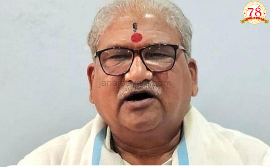 ಸರ್ಕಾರಿ ಕಚೇರಿಗಳ ಮೇಲೆ ನಾಡ ಧ್ವಜ ಹಾರಿಸಲು ಆದೇಶ ಹೊರಡಿಸಲು ಮನವಿ