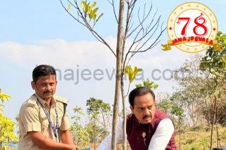 ಅಧಿವೇಶನಕ್ಕೆ ಹೋದಾಗ ತಾನು ನೆಟ್ಟ ಗಿಡವನ್ನು ಪರಿಶೀಲಿಸಿದ ಶಾಸಕ ಅಶೋಕ್ ರೈ ಗಿಡಗಳ ಮೇಲಿನ ಪ್ರೀತಿಯನ್ನು ಬೆಳಗಾವಿಯಲ್ಲೂ ಮರೆಯಲಿಲ್ಲ..