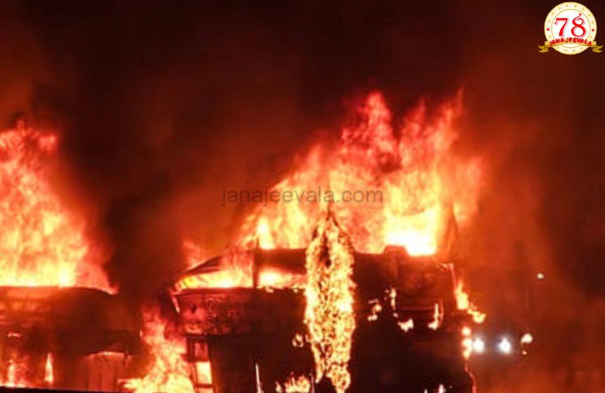 ಸೀಬರ್ಡ್ ಬಸ್-ಕಂಟೈನರ್ ನಡುವೆ ಡಿಕ್ಕಿ: ಹಲವರ ಸಾವು