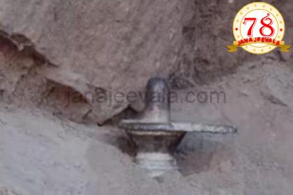 ಲಕ್ಕುಂಡಿ : ಉತ್ಖನನದ ವೇಳೆ ಪುರಾತನ ಶಿವಲಿಂಗ ಪತ್ತೆ
