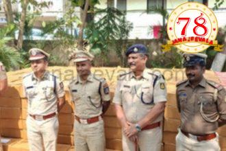 ಅಕ್ರಮವಾಗಿ ಸಾಗಿಸುತ್ತಿದ್ದ 900 ಬಾಕ್ಸ್ ಮದ್ಯ ವಶ