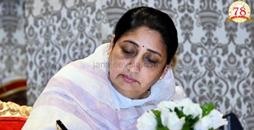 ಸುನೇತ್ರಾ ಪ್ರಮಾಣ : ದುಃಖದ ಬೆಟ್ಟವೇ ತಲೆಯ ಮೇಲಿರುವಾಗ, ಅಭಿನಂದನೆ ಸಲ್ಲಿಸುವುದು ಹೇಗೆ ? ಶಾಸಕ ಭಾವುಕ