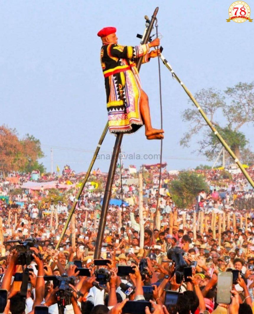 ಮೈಲಾರ ಕಾರ್ಣಿಕ ಸಂಪಾಯಿತಲೇ ಪರಾಕ್ ರೈತ ಸಮುದಾಯದಲ್ಲಿ ಭರವಸೆಯ ಅಲೆ | ಮಲ್ಹಾರನ ದೈವವಾಣಿಗೆ ಭಕ್ತರ ಹರ್ಷೋದ್ಘಾರ