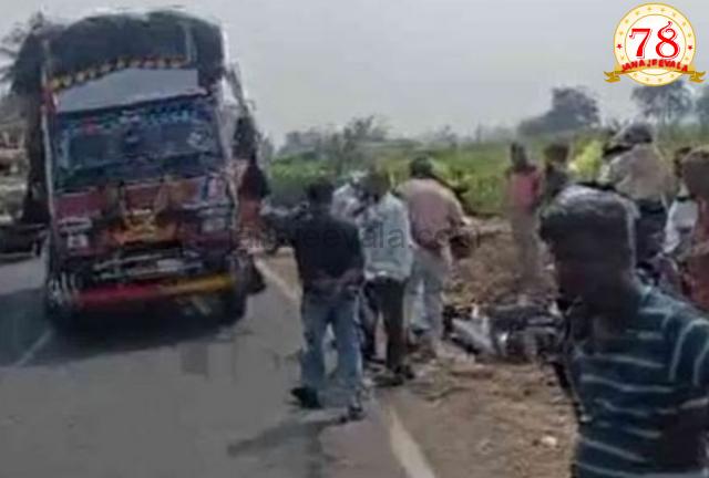 ಭೀಕರ ರಸ್ತೆ ಅಪಘಾತಕ್ಕೆ ಒಂದೇ ಕುಟುಂಬದ ಮೂವರು ಬಲಿ