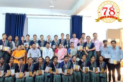 ಕೆ.ಎಲ್. ಇ. ಸಂಸ್ಥೆಯ ಶಿಕ್ಷಣ ಮಹಾವಿದ್ಯಾಲಯದಲ್ಲಿ ವಿಜ್ಞಾನ ಮಾದರಿ ಪ್ರದರ್ಶನ ಯಶಸ್ವಿ