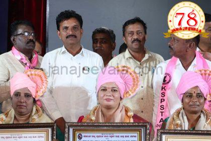 ಶಿಕ್ಷಕಿ ದೀಪಿಕಾ ಹಾಲಪ್ಪನವರ ಗೆ “ವಿದ್ಯಾ-ವಾರಿಧಿ” ಪ್ರಶಸ್ತಿ