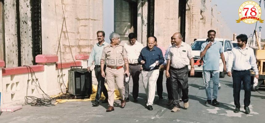 ತುಂಗಭದ್ರಾ ಜಲಾಶಯದ ಕ್ರಸ್ಟ್ ಗೇಟಗಳ ಅಳವಡಿಕೆ ಕಾಮಗಾರಿ ಪರಿಶೀಲಿಸಿದ ಜಿಲ್ಲಾಧಿಕಾರಿ ಡಾ.ಸುರೇಶ ಬಿ.ಇಟ್ನಾಳ